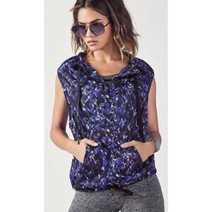 NWT Fabletics Demi Lovato XS Mesh Zip Damara Vest Blue Black Camo Funnel Neck